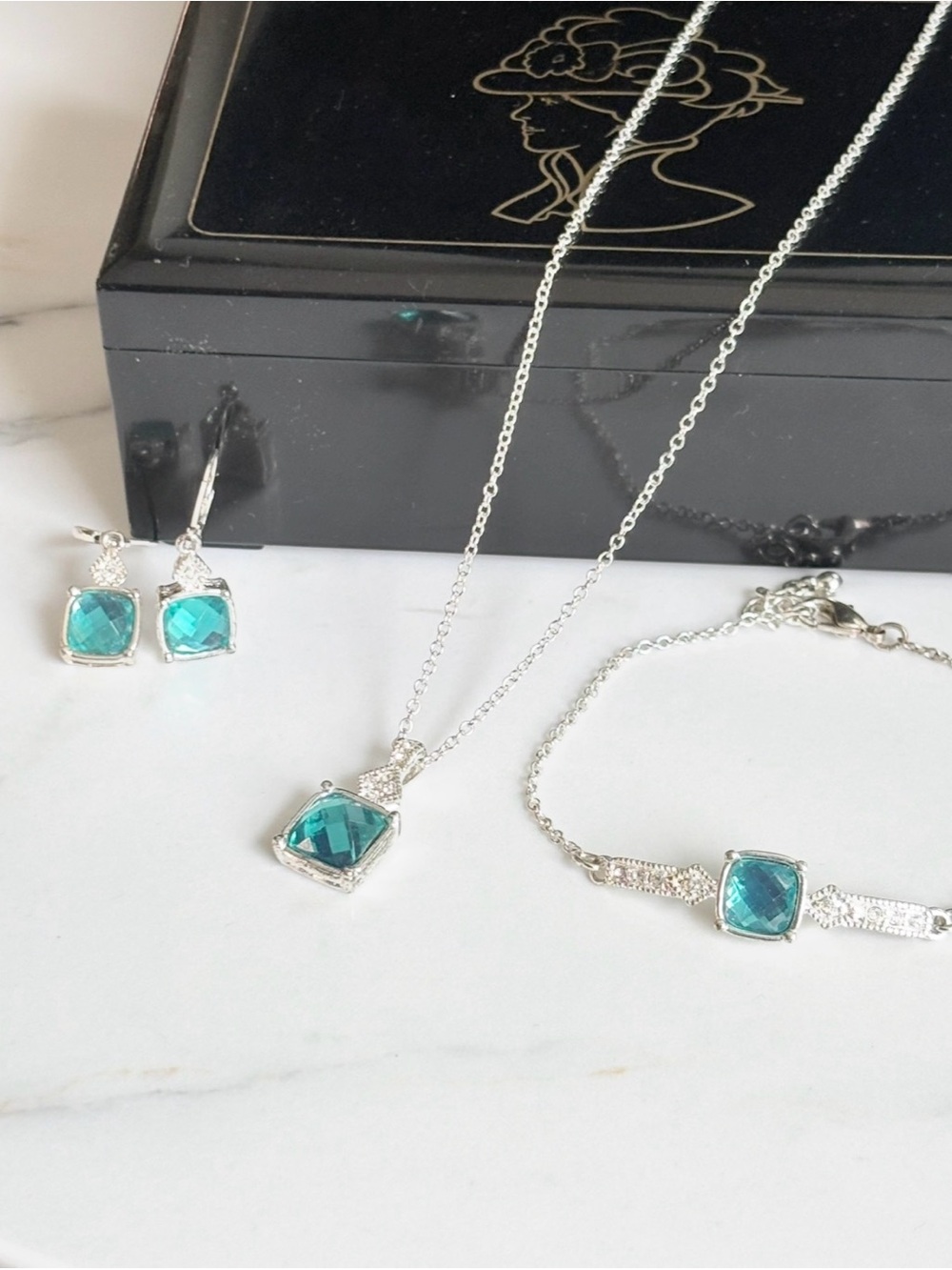 Vintage Avon Aqua Blue Birthstone Crystal Jewelry Set Necklace Bracelet Earrings